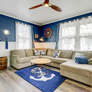 Holiday home New Whaler Inn- Nautical Magic Downtown, Hilo